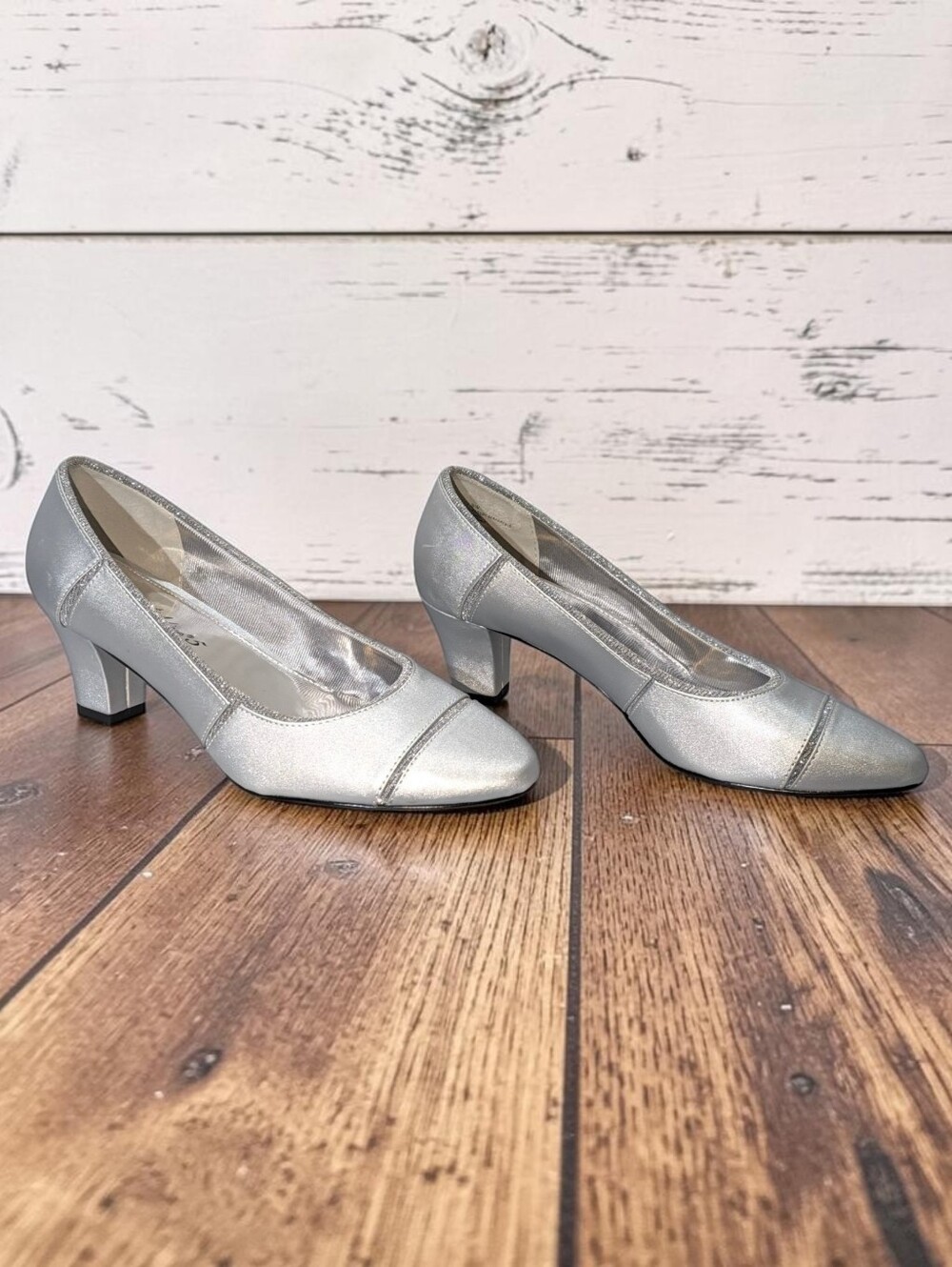Easy Street Alive@5 Datia Silver Satin Glitter Pumps Heels 8W Wide